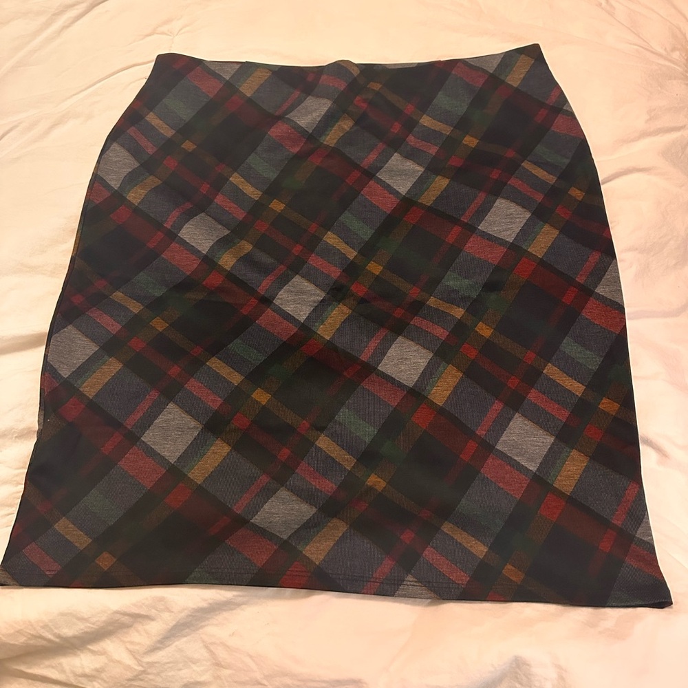 Medium short skirt from NYCC size XL